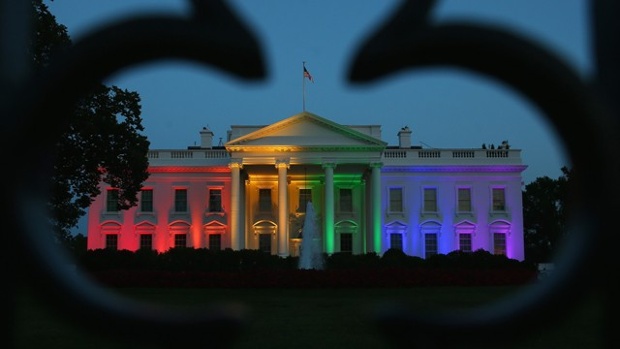 White-House-bathed-in-color-jpg